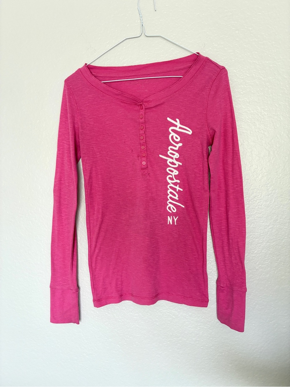 Aeropostale M Pink Long Sleeve Henley Long Sleeve Tee Vertical NY Logo Y2K 2000s